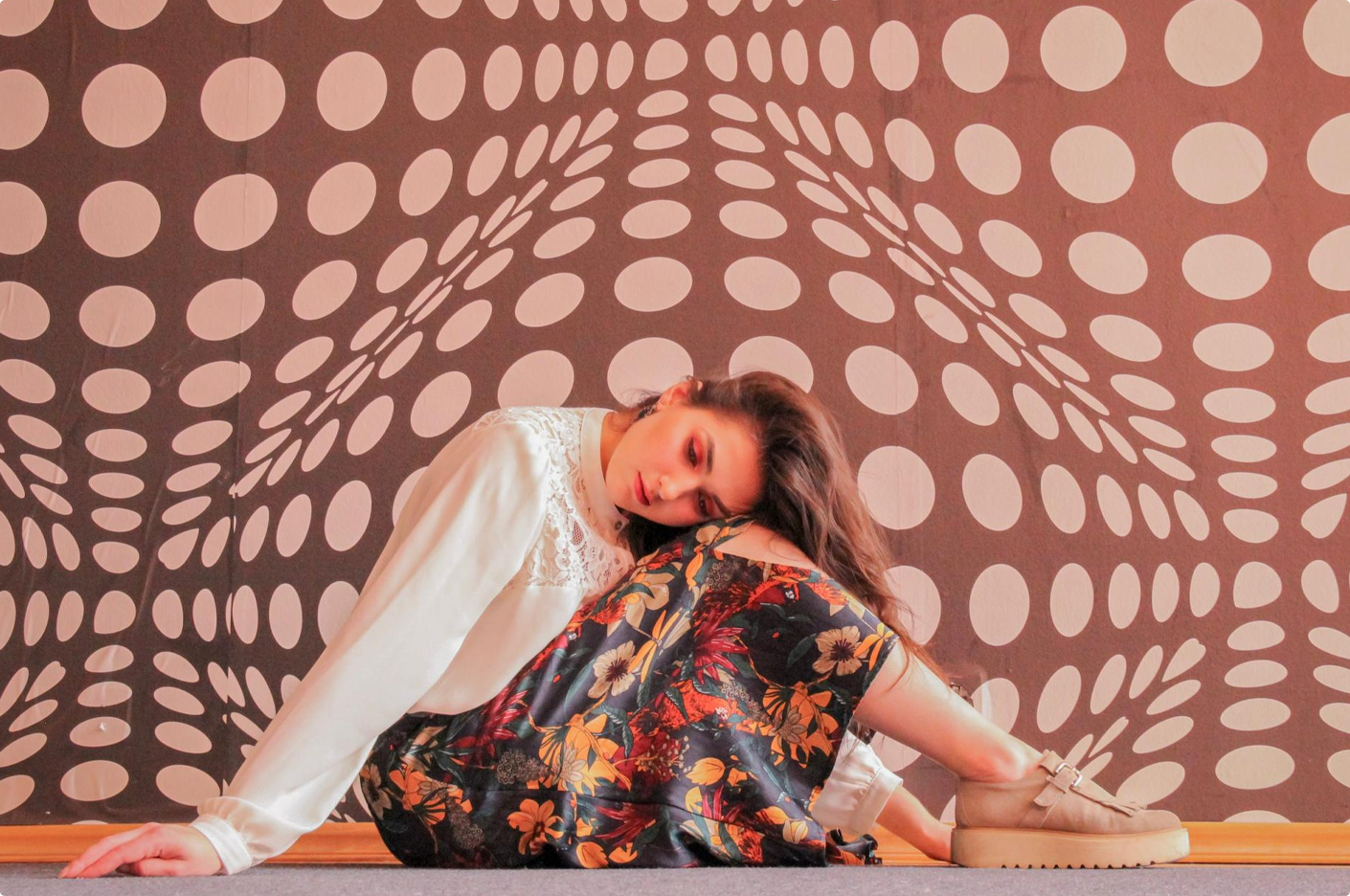 Mixing Bold Prints With Solids Without Overdoing The Entire Look